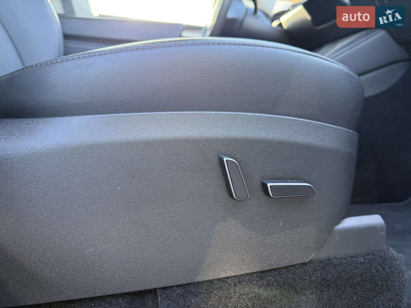 Внедорожник / Кроссовер Tesla Model Y 2024 в Стрые