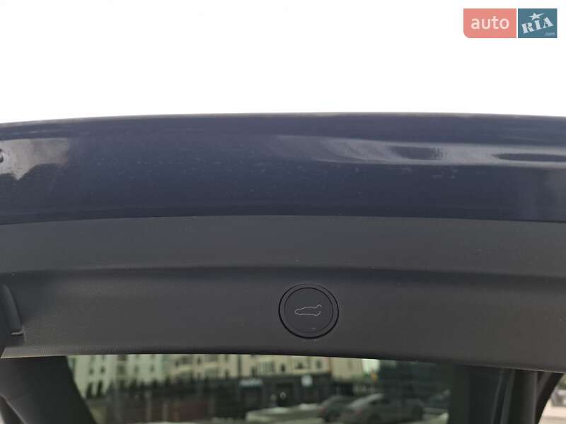 Позашляховик / Кросовер Tesla Model Y 2024 в Рівному