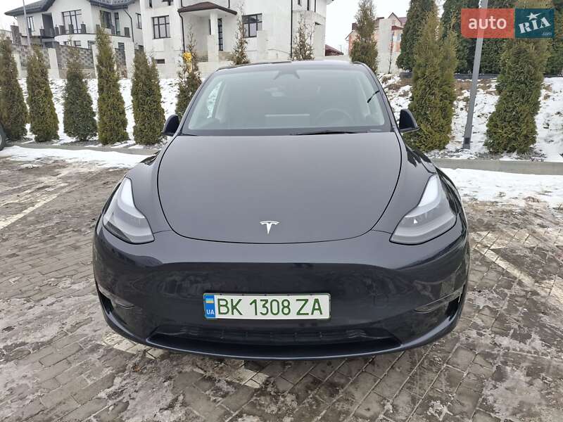 Позашляховик / Кросовер Tesla Model Y 2024 в Рівному