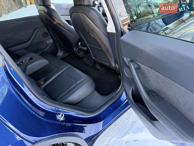 Внедорожник / Кроссовер Tesla Model Y 2022 в Золочеве