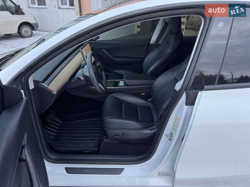 Внедорожник / Кроссовер Tesla Model Y 2020 в Луцке