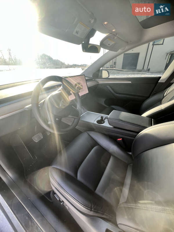 Внедорожник / Кроссовер Tesla Model Y 2023 в Луцке