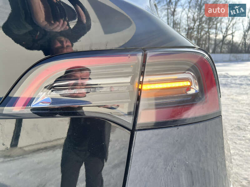 Внедорожник / Кроссовер Tesla Model Y 2023 в Луцке