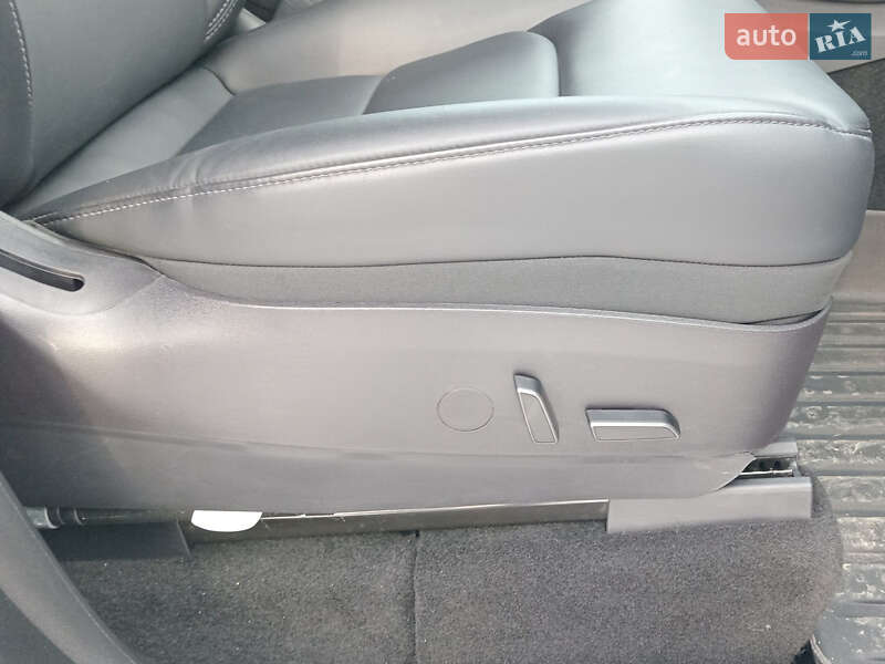 Внедорожник / Кроссовер Tesla Model Y 2022 в Львове