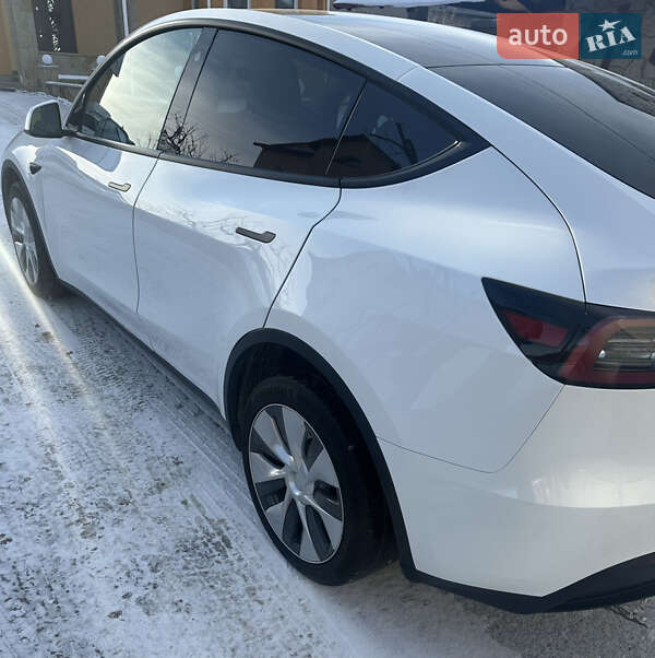 Внедорожник / Кроссовер Tesla Model Y 2023 в Тернополе