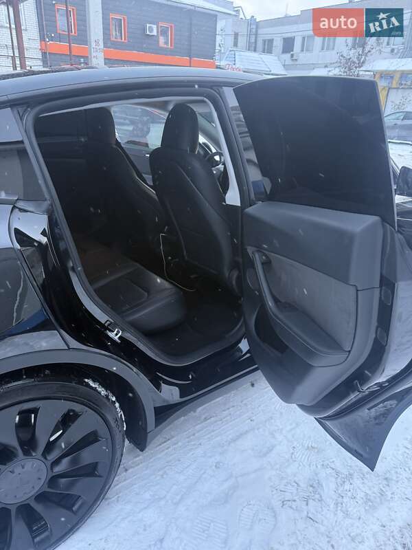 Внедорожник / Кроссовер Tesla Model Y 2023 в Черкассах