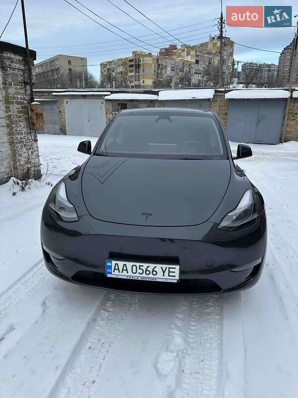 Внедорожник / Кроссовер Tesla Model Y 2024 в Киеве
