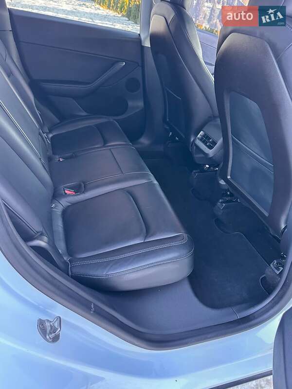 Внедорожник / Кроссовер Tesla Model Y 2020 в Львове