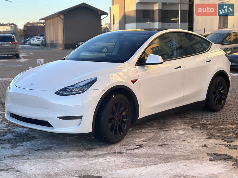 Внедорожник / Кроссовер Tesla Model Y 2021 в Ивано-Франковске
