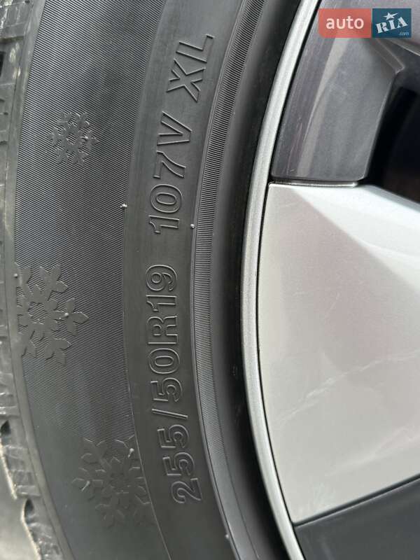 Внедорожник / Кроссовер Tesla Model Y 2024 в Ивано-Франковске