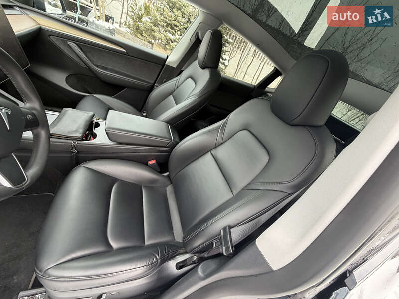 Позашляховик / Кросовер Tesla Model Y 2023 в Дніпрі