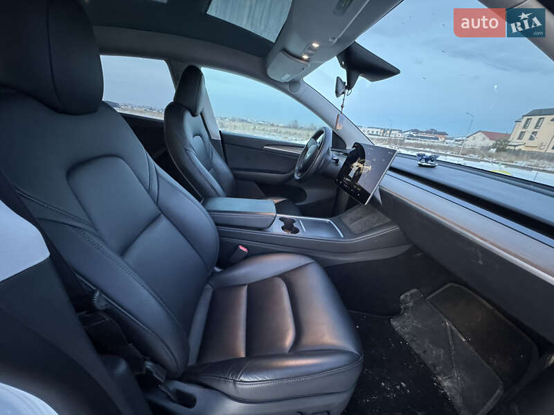 Позашляховик / Кросовер Tesla Model Y 2023 в Києві фото 10 Позашляховик / Кросовер Tesla Model Y 2023 в Києві