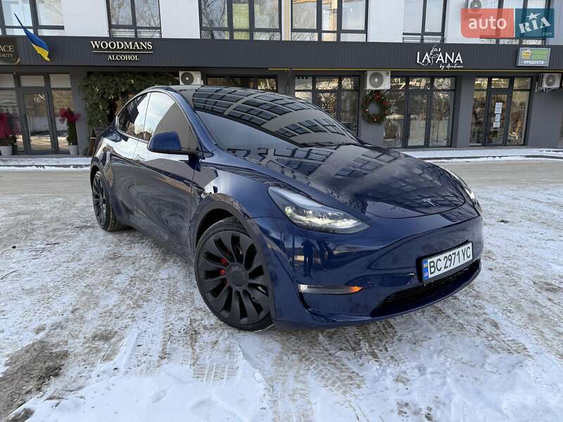 Tesla Model Y 2021