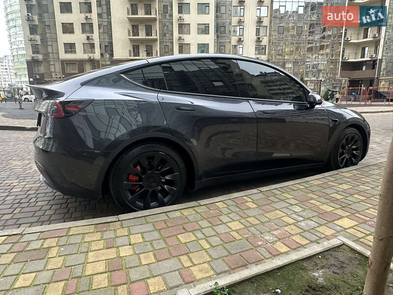 Внедорожник / Кроссовер Tesla Model Y 2024 в Одессе