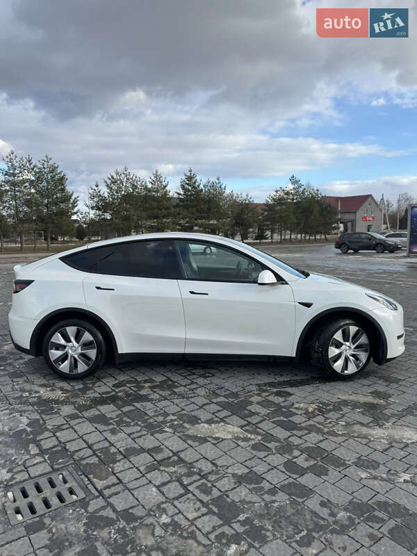 Внедорожник / Кроссовер Tesla Model Y 2022 в Новом Калинове фото 8 Внедорожник / Кроссовер Tesla Model Y 2022 в Новом Калинове