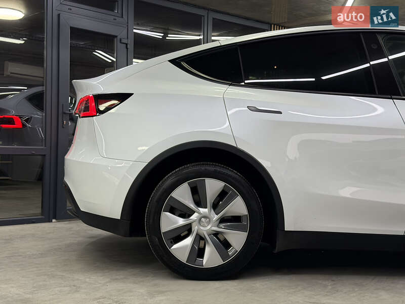 Внедорожник / Кроссовер Tesla Model Y 2023 в Одессе