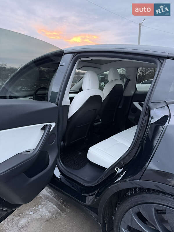 Внедорожник / Кроссовер Tesla Model Y 2020 в Синельниково