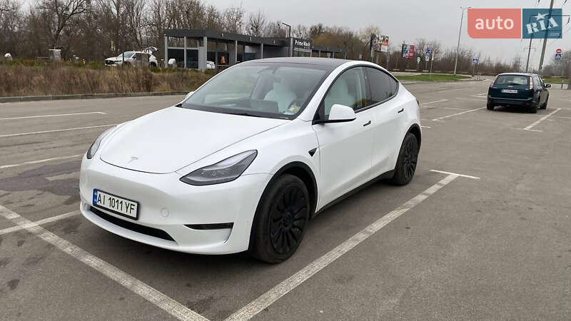 Позашляховик / Кросовер Tesla Model Y 2023 в Києві фото 14 Позашляховик / Кросовер Tesla Model Y 2023 в Києві