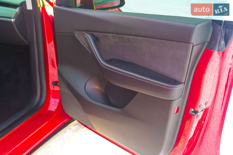 Внедорожник / Кроссовер Tesla Model Y 2022 в Хмельницком