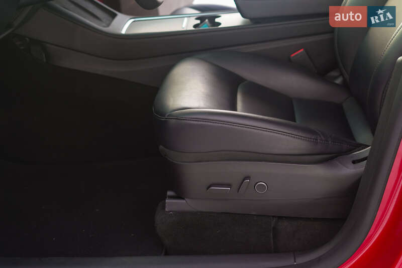 Внедорожник / Кроссовер Tesla Model Y 2022 в Хмельницком