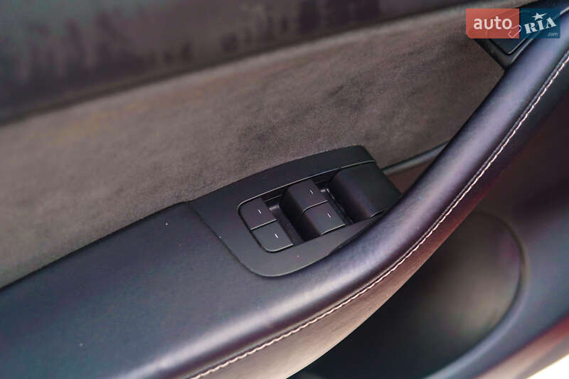 Внедорожник / Кроссовер Tesla Model Y 2022 в Хмельницком