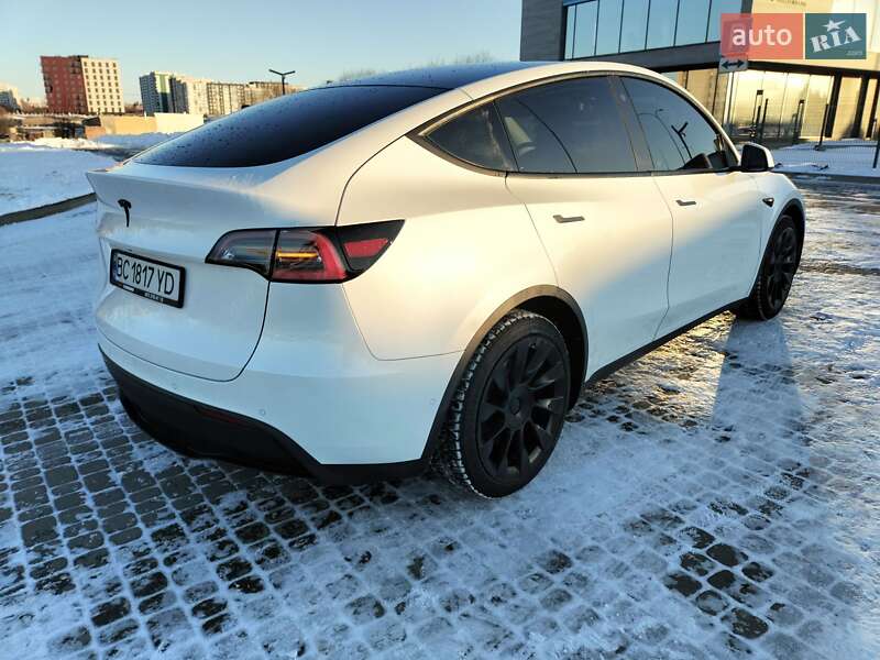 Позашляховик / Кросовер Tesla Model Y 2021 в Львові