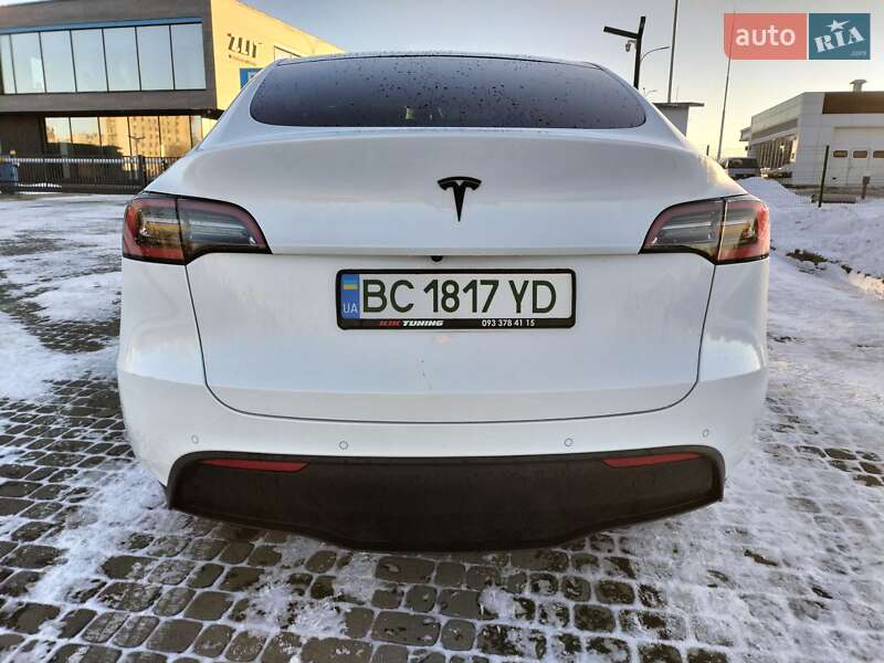 Позашляховик / Кросовер Tesla Model Y 2021 в Львові