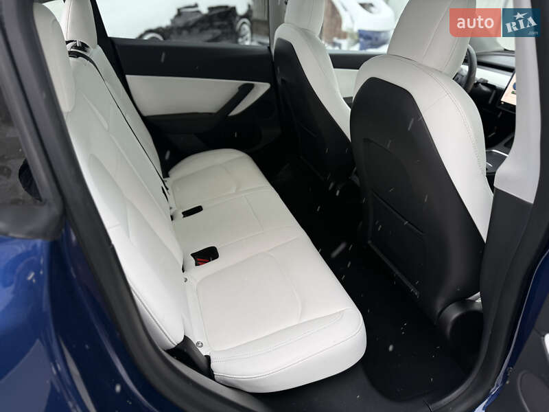 Внедорожник / Кроссовер Tesla Model Y 2021 в Львове