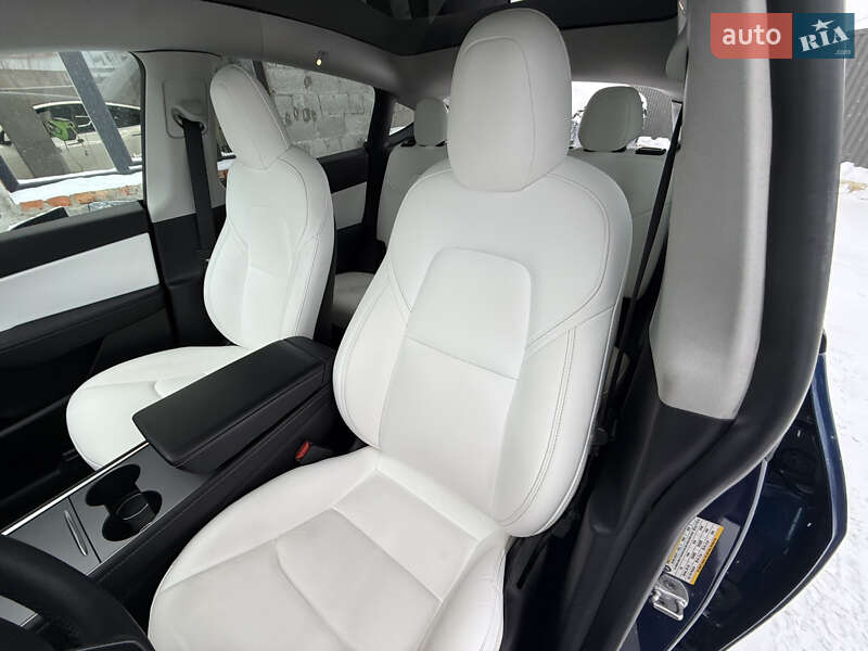 Внедорожник / Кроссовер Tesla Model Y 2021 в Львове