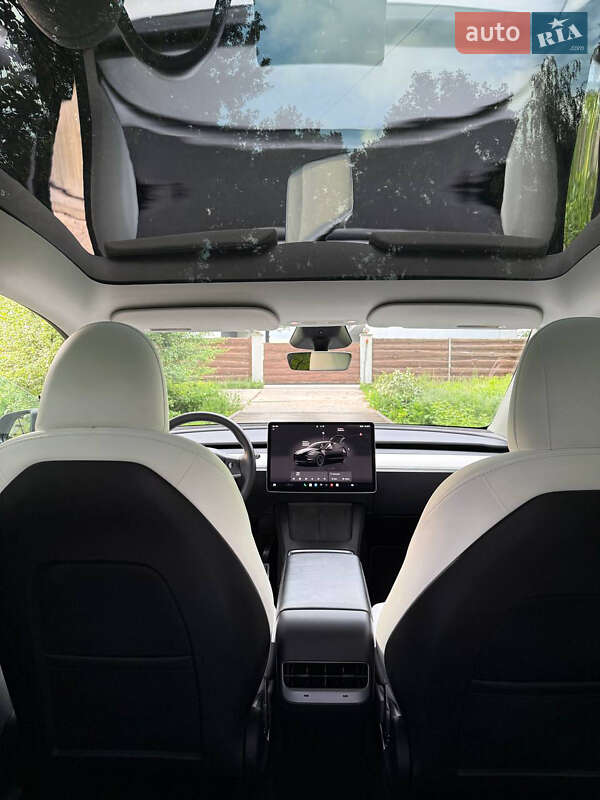 Позашляховик / Кросовер Tesla Model Y 2023 в Києві
