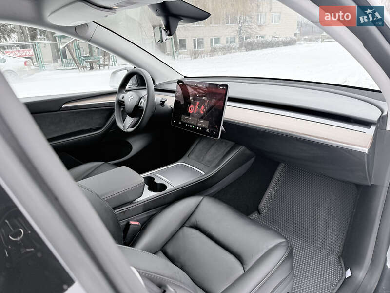 Внедорожник / Кроссовер Tesla Model Y 2025 в Калиновке