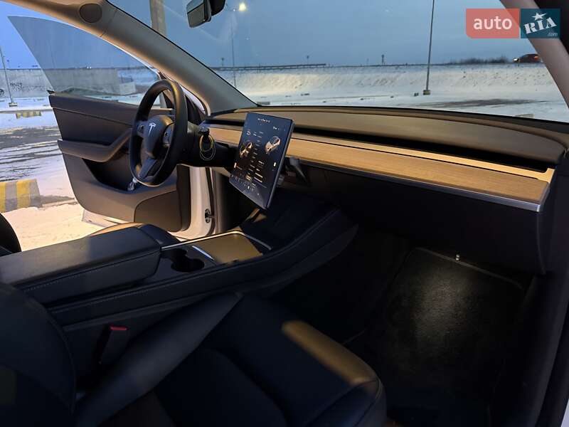 Внедорожник / Кроссовер Tesla Model Y 2022 в Львове