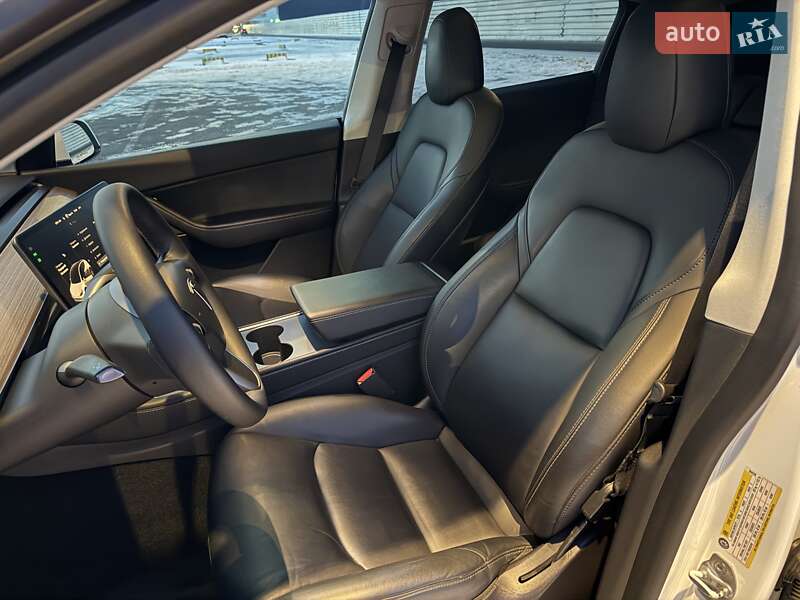 Внедорожник / Кроссовер Tesla Model Y 2022 в Львове