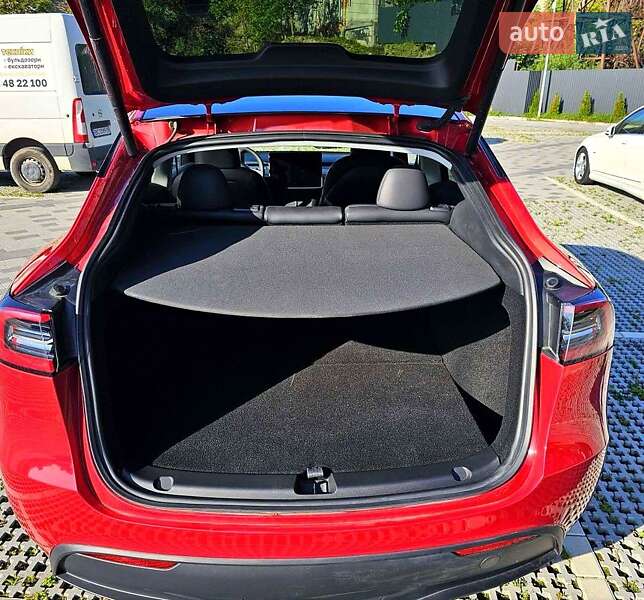 Внедорожник / Кроссовер Tesla Model Y 2023 в Ужгороде