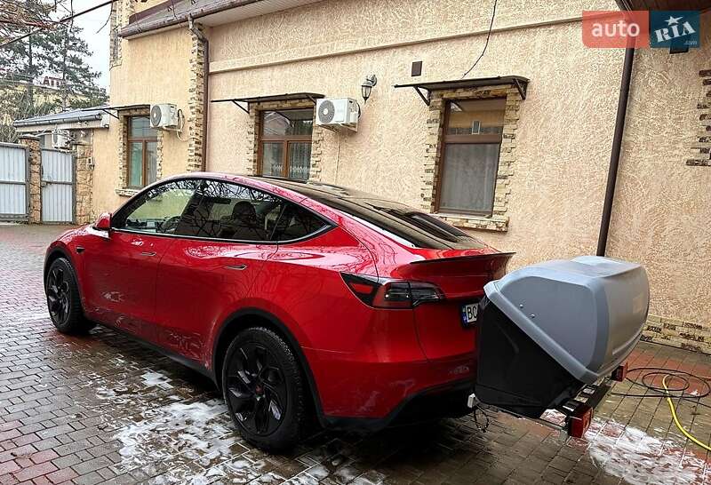 Внедорожник / Кроссовер Tesla Model Y 2023 в Ужгороде