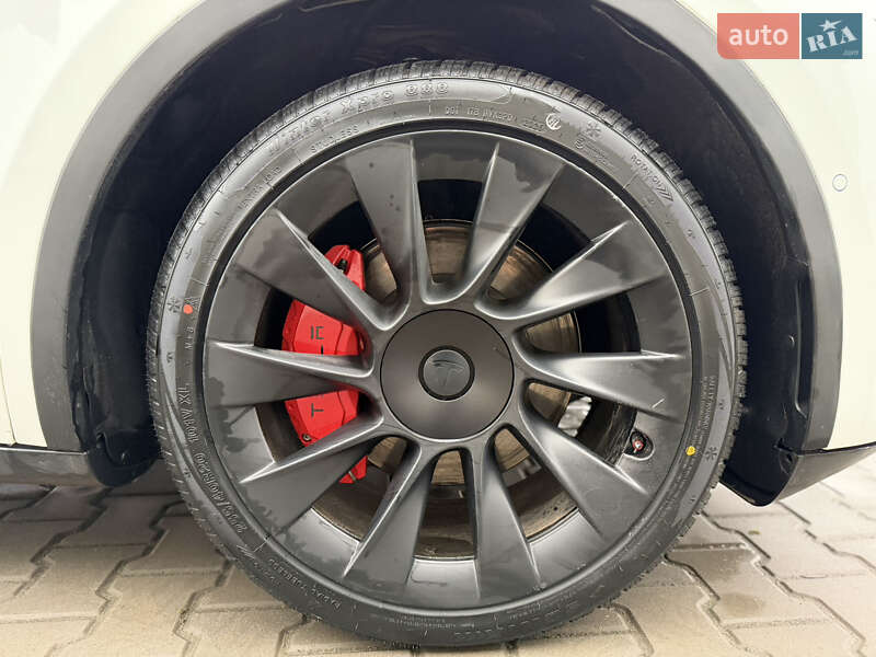 Позашляховик / Кросовер Tesla Model Y 2020 в Луцьку