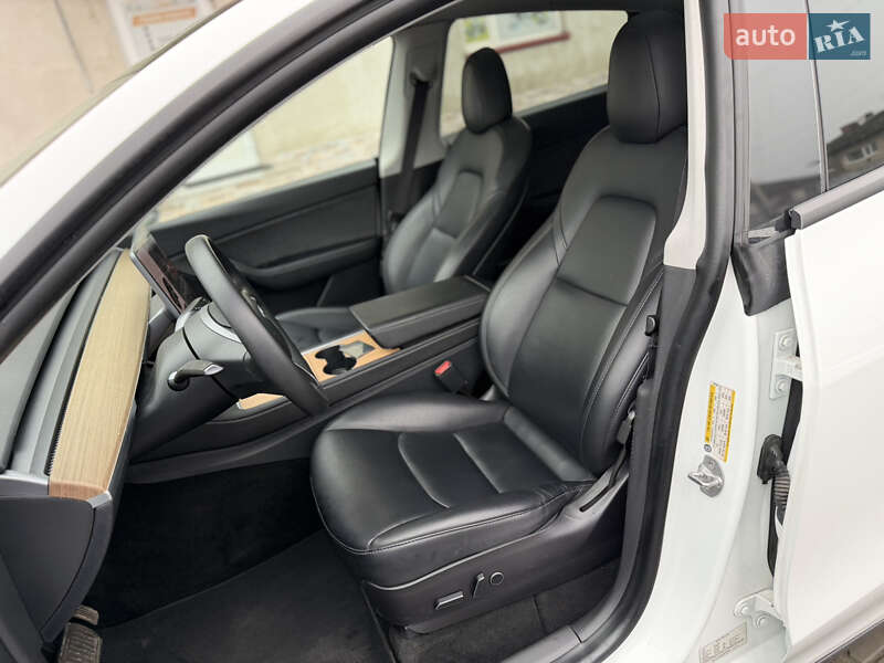 Позашляховик / Кросовер Tesla Model Y 2020 в Луцьку