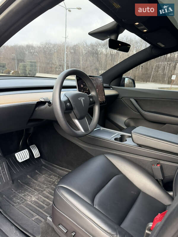 Позашляховик / Кросовер Tesla Model Y 2021 в Дніпрі