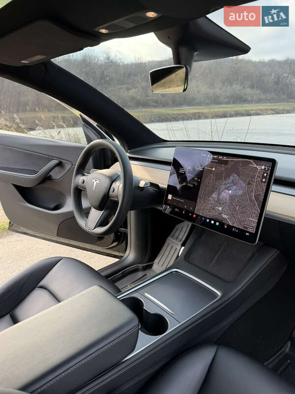 Позашляховик / Кросовер Tesla Model Y 2021 в Дніпрі