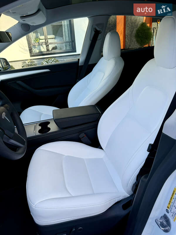 Внедорожник / Кроссовер Tesla Model Y 2024 в Черкассах