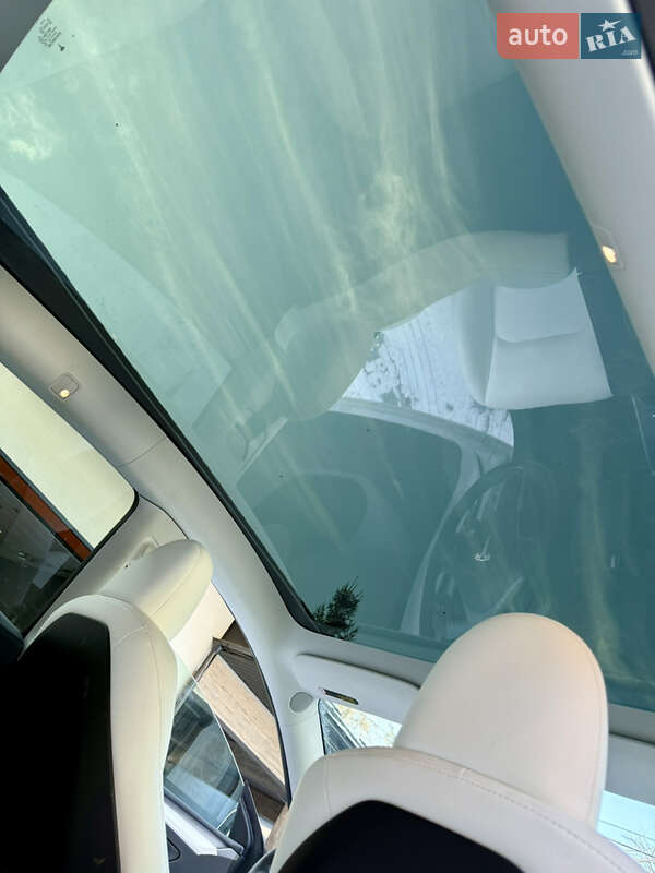 Внедорожник / Кроссовер Tesla Model Y 2024 в Черкассах