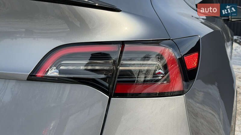 Внедорожник / Кроссовер Tesla Model Y 2024 в Виннице