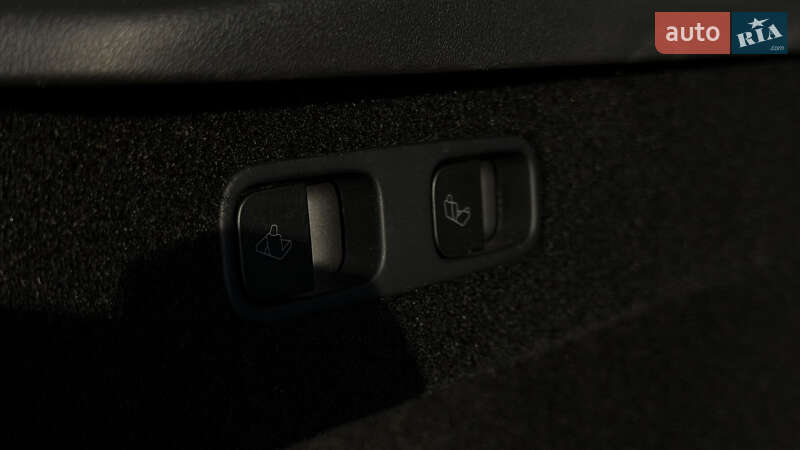 Внедорожник / Кроссовер Tesla Model Y 2024 в Виннице