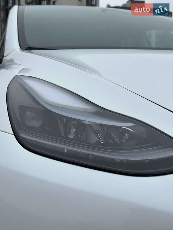 Внедорожник / Кроссовер Tesla Model Y 2023 в Киеве