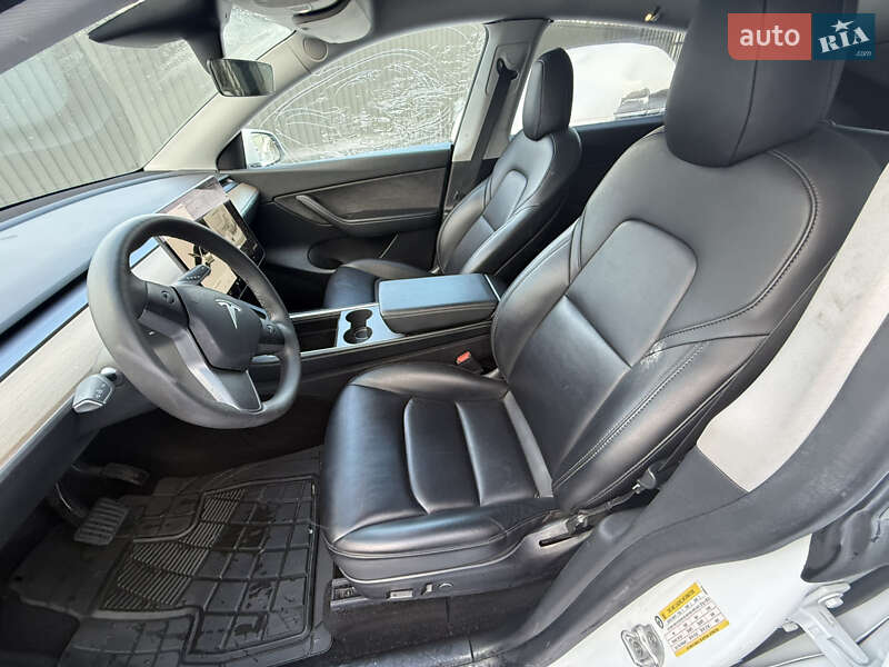 Внедорожник / Кроссовер Tesla Model Y 2021 в Львове