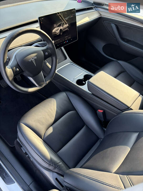 Внедорожник / Кроссовер Tesla Model Y 2022 в Киеве