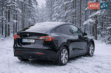 Внедорожник / Кроссовер Tesla Model Y 2023 в Киеве