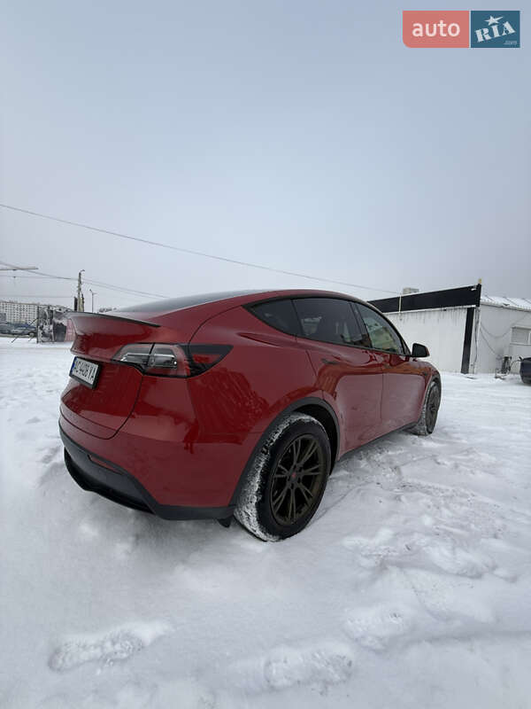 Внедорожник / Кроссовер Tesla Model Y 2023 в Киеве