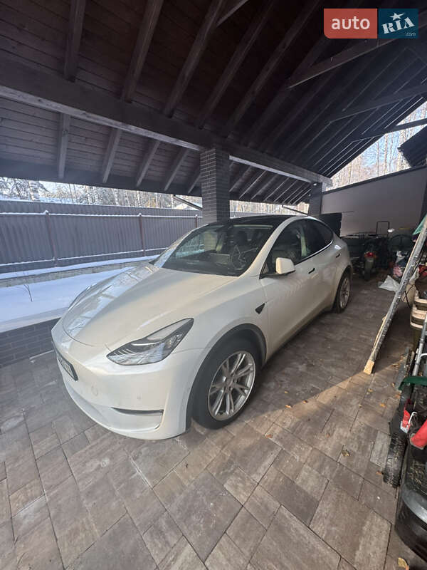 Позашляховик / Кросовер Tesla Model Y 2021 в Києві фото 17 Позашляховик / Кросовер Tesla Model Y 2021 в Києві