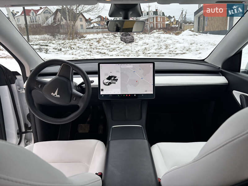 Внедорожник / Кроссовер Tesla Model Y 2021 в Черновцах